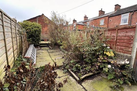 1 bedroom terraced house to rent, Buxton Road, Leek