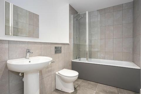 2 bedroom flat to rent, at Hairpin House, Flat 116, Hairpin House, Bradford Street, Digbeth B12