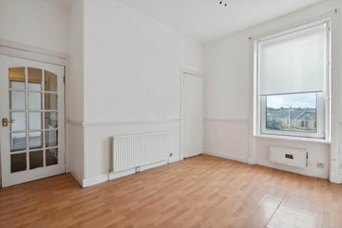 3 bedroom flat to rent, Balvaird Crescent, Glasgow G73