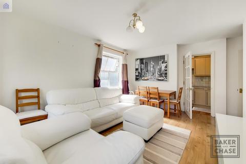 2 bedroom flat to rent, Genotin Road, Enfield EN1