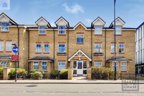 2 bedroom flat to rent, Genotin Road, Enfield EN1