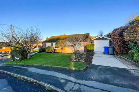 3 bedroom detached bungalow for sale, Blackthorne Road, Gee Cross