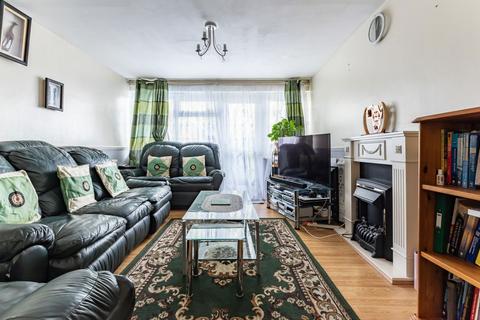 3 bedroom maisonette for sale, Belvoir Close, Mottingham, SE9