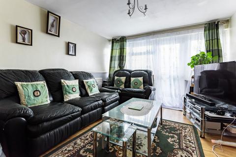 3 bedroom maisonette for sale, Belvoir Close, Mottingham, SE9