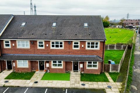 4 bedroom semi-detached house for sale, Black Moss Court, Radcliffe, Manchester