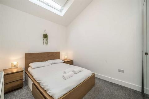 2 bedroom flat for sale, Landor Road, London SW9