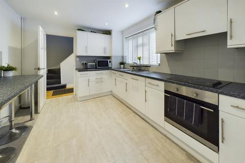 270 Long Chaulden, Hemel Hempstead, HP1 2NX