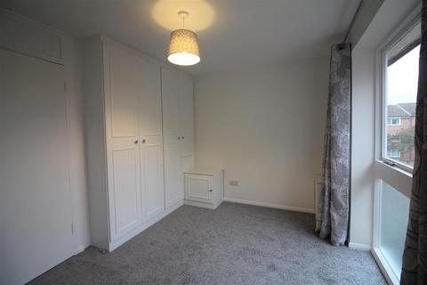 1 bedroom flat to rent, Aylsham Drive, Ickenham