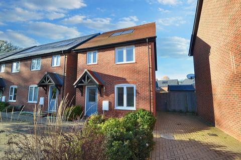 3 bedroom detached house for sale, Colden Common