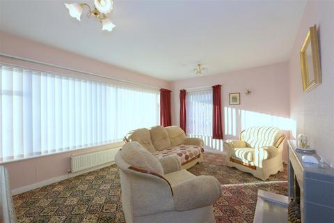 2 bedroom detached bungalow for sale, Alverley Close, Copthorne, Shrewsbury