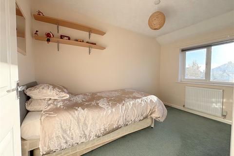 25 Falcon Way, Sleaford, NG34 7UA