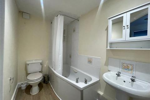 2 bedroom apartment to rent, Williams Drive, Hounslow, TW3