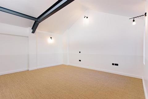 2 bedroom terraced house to rent, Fonthill Mews, Finsbury Park