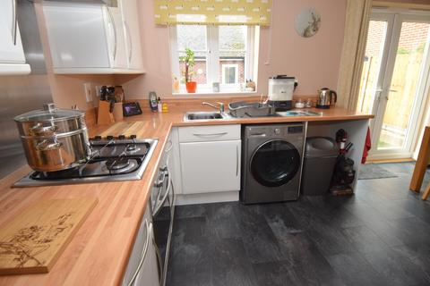 3 bedroom end of terrace house for sale, Kilford Close, Amesbury, SP4 7XS