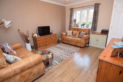 3 bedroom end of terrace house for sale, Kilford Close, Amesbury, SP4 7XS