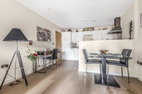 2 bedroom flat to rent, Clapham Road Clapham SW4