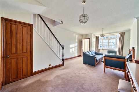19 Rushett Close, Thames Ditton, KT7 0UR