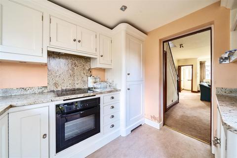 19 Rushett Close, Thames Ditton, KT7 0UR