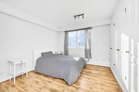 3 bedroom flat to rent, Warwick Gardens, London W14