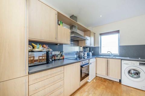 1 bedroom flat to rent, Mill Pond Close, London SW8