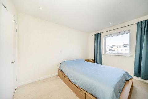 1 bedroom flat to rent, Mill Pond Close, London SW8