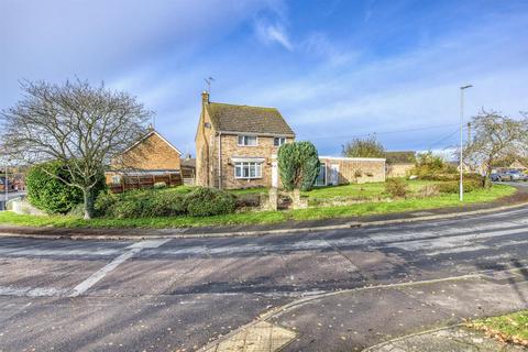 3 bedroom detached house for sale, Sackville Street, Thrapston