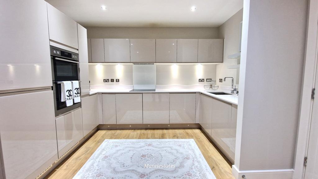 2 bedroom  2 bathroom apartment