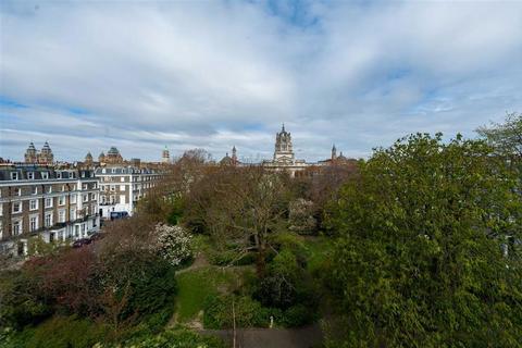 1 bedroom flat to rent, Thurloe Square, London SW7