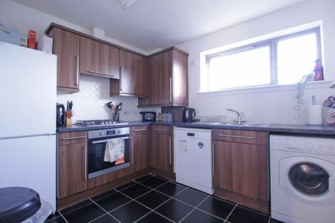 2 bedroom flat for sale, Weir Street, Raploch, Stirling, FK8