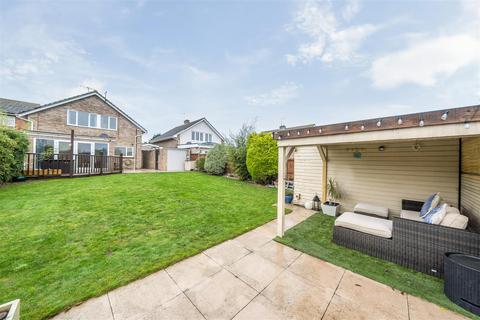 3 bedroom detached house for sale, Birch Drive, Brantham