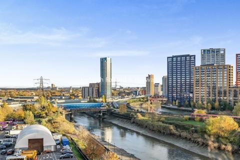 2 bedroom apartment to rent, 302 Manor Road Canning Town E16