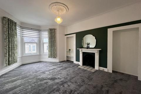 3 bedroom flat to rent, May Terrace, Plymouth PL4