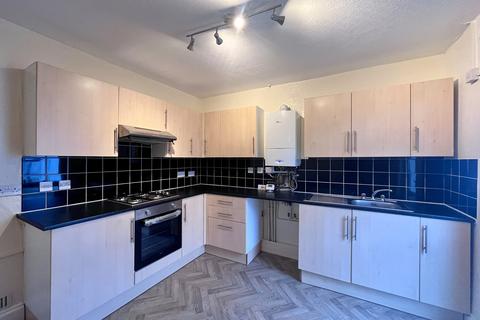 3 bedroom flat to rent, May Terrace, Plymouth PL4