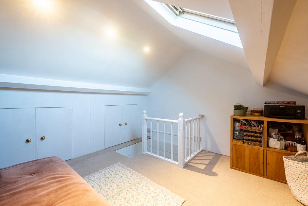 201 Arthur Road-3