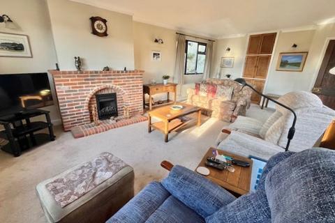 3 bedroom detached house for sale, Vincent Road, Selsey