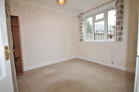 2 bedroom maisonette for sale, Rectory Close, Stanmore