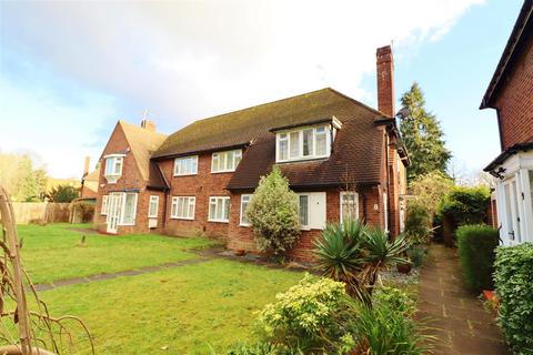 2 bedroom maisonette for sale, Rectory Close, Stanmore