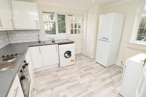 2 bedroom maisonette for sale, Rectory Close, Stanmore