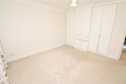 8 Rectory Close, Stanmore, HA7 2QY