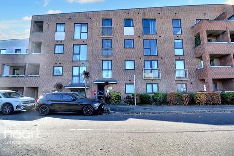 2 bedroom flat for sale, The Chase, Grays