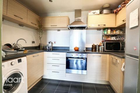 2 bedroom flat for sale, The Chase, Grays