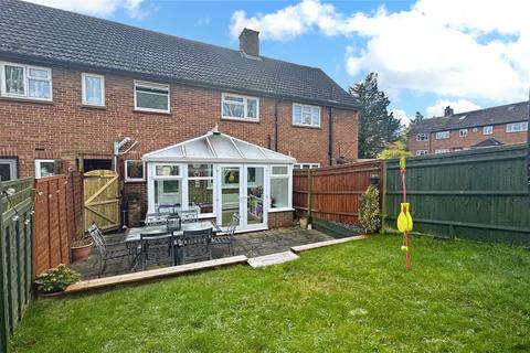 46 Bricksbury Hill, Farnham, GU9 0LZ