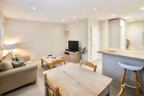 2 bedroom apartment for sale, Lower Street, Haslemere, Surrey, GU27