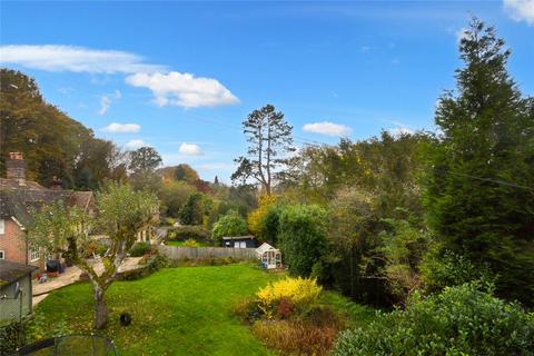 2 bedroom apartment for sale, Lower Street, Haslemere, Surrey, GU27