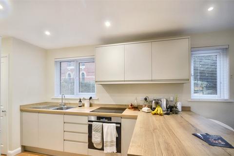 2 bedroom apartment for sale, Lower Street, Haslemere, Surrey, GU27