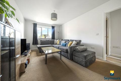 1 bedroom flat for sale, Woodlands Close, Surrey GU1