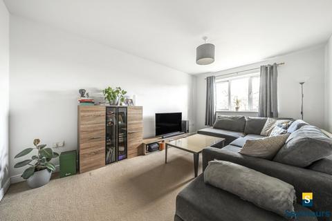 1 bedroom flat for sale, Woodlands Close, Surrey GU1