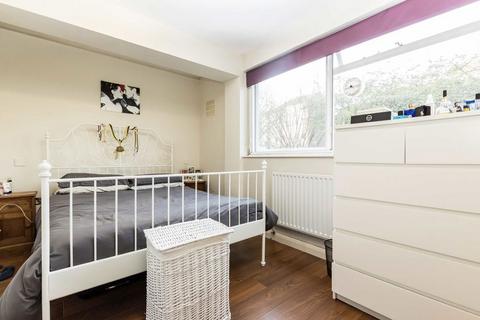 1 bedroom flat to rent, Cambalt Road, London SW15