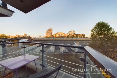 2 bedroom flat for sale, Dolphin House, Smugglers Way, London, SW18