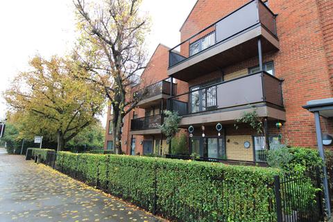 1 bedroom flat for sale, 80 St. Marys Lane, Upminster RM14